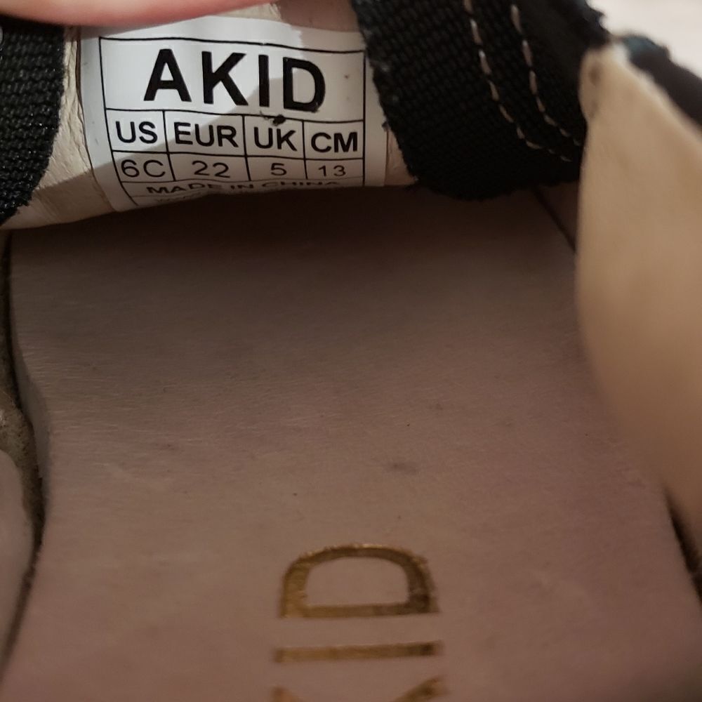 AKID Shoes   - Picture 9 of 10